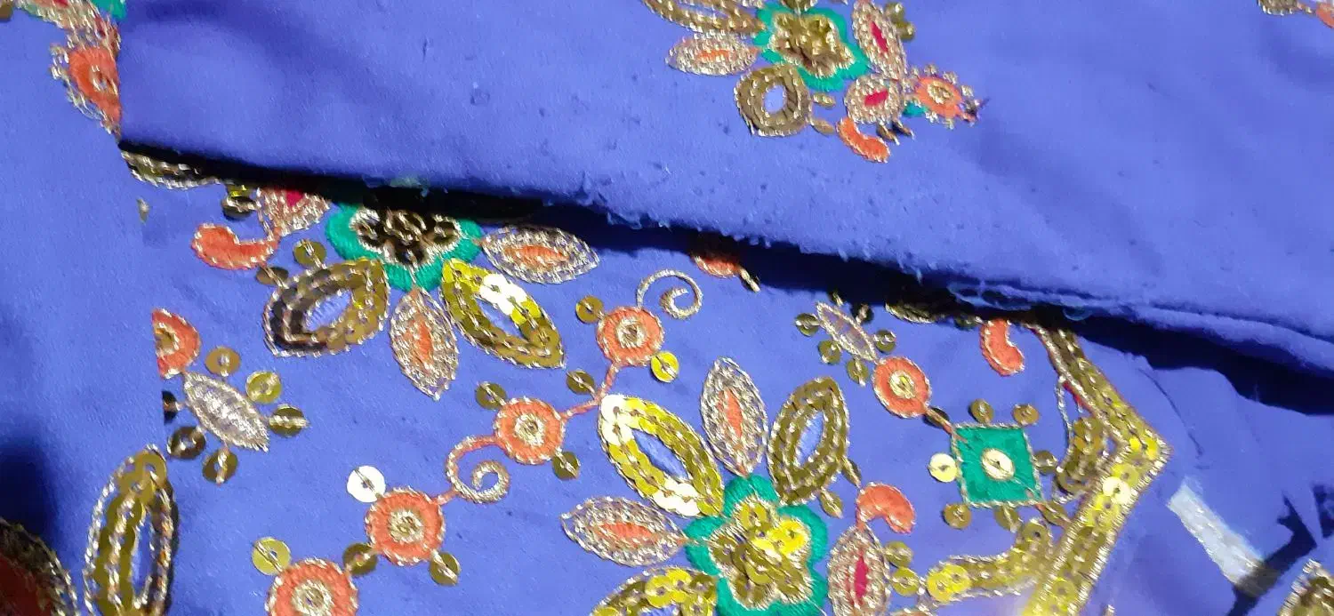 لباس چادر با بدن آستین عوض میکنم|لباس|سراوان, |دیوار