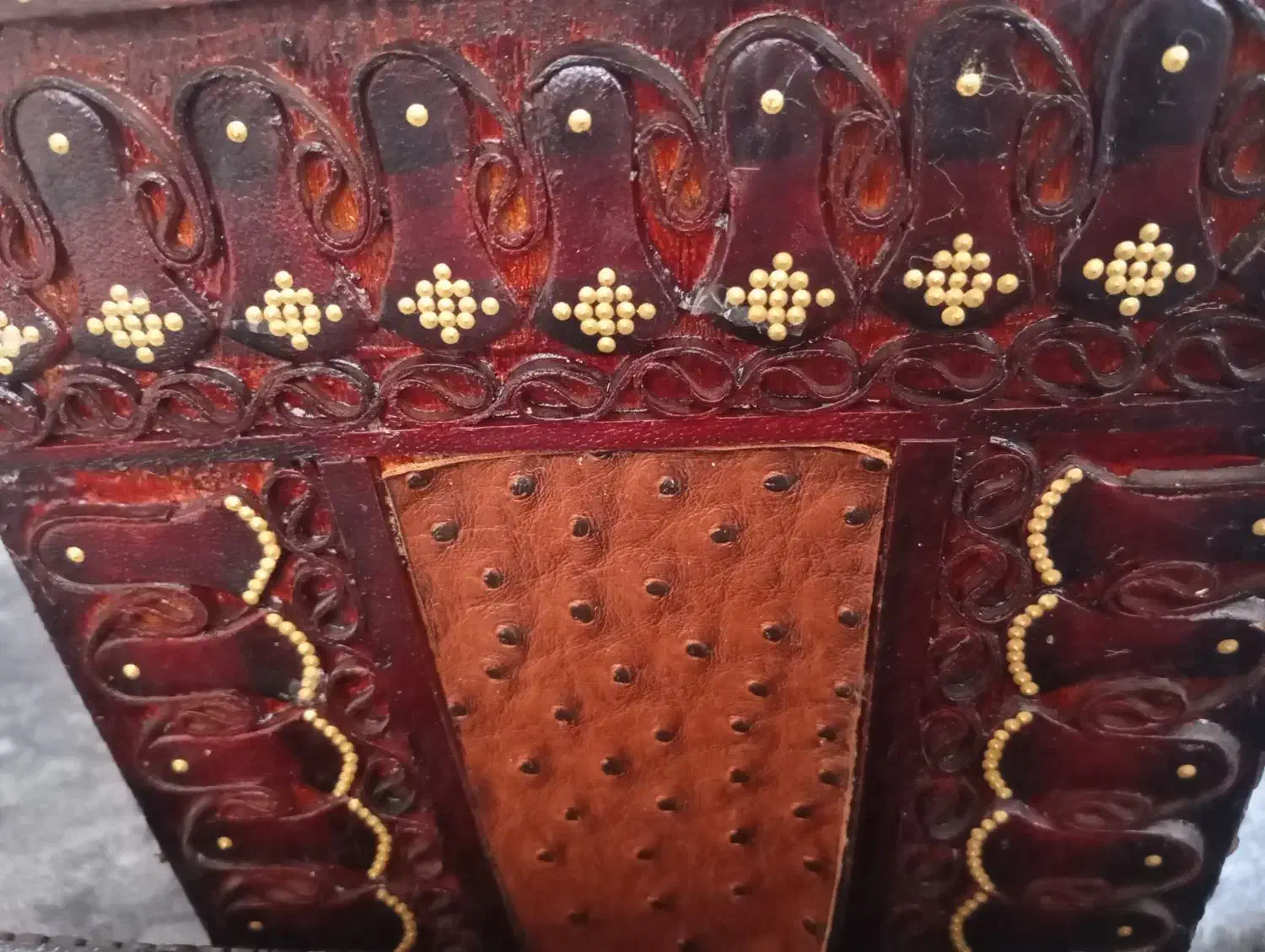 سطل و جا دستمال کاغذی چرم شتر مرغ|صنایع دستی و سایر لوازم تزئینی|کاشان, زیدی|دیوار