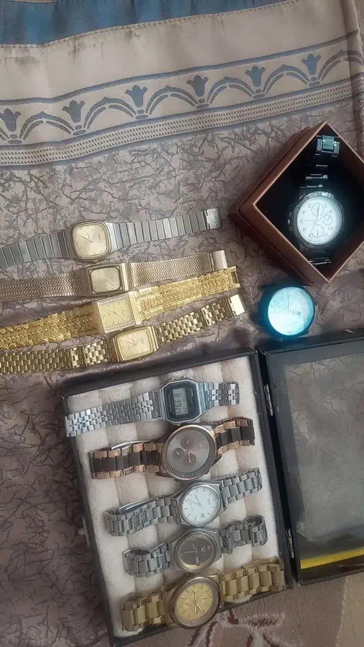 ساعت قدیمی|کلکسیون اشیاء عتیقه|مبارکه, |دیوار