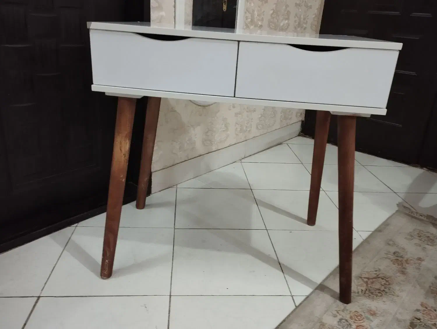 میز تحریر دو کشو بهمراه چهارپایه|میز تحریر و کامپیوتر|بیرجند, |دیوار