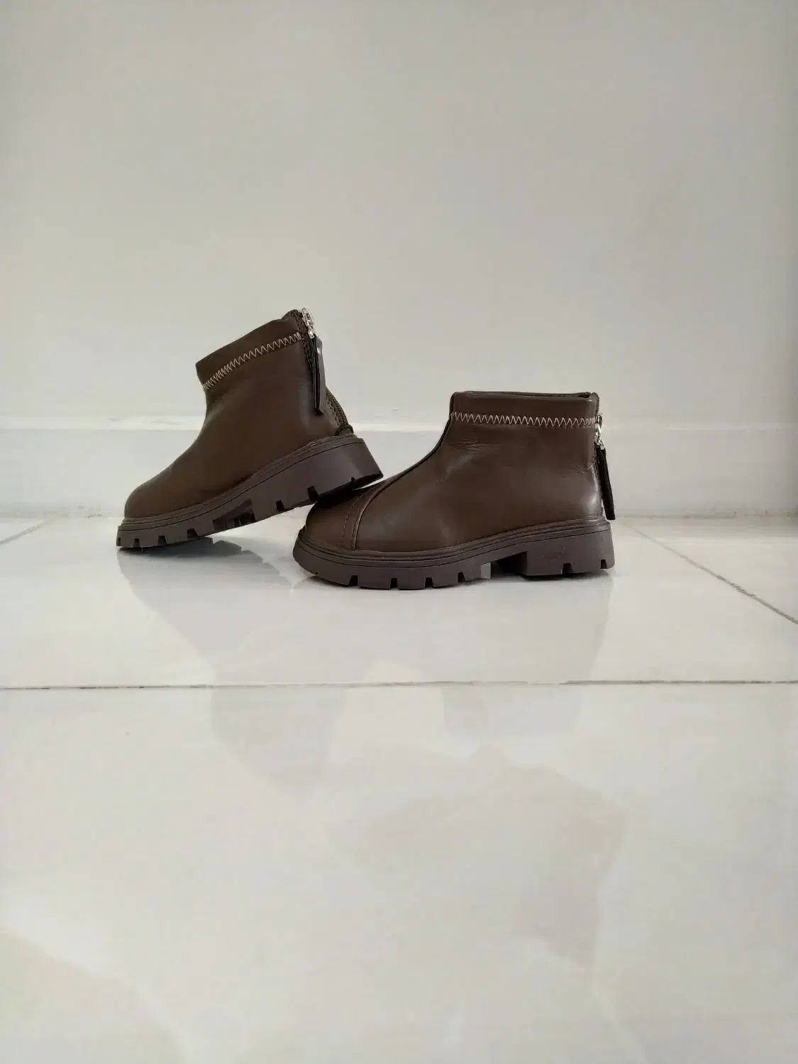 بوت کتانی و صندل بچگانه|عمده‌فروشی|تهران, فلسطین (میدان انقلاب)|دیوار