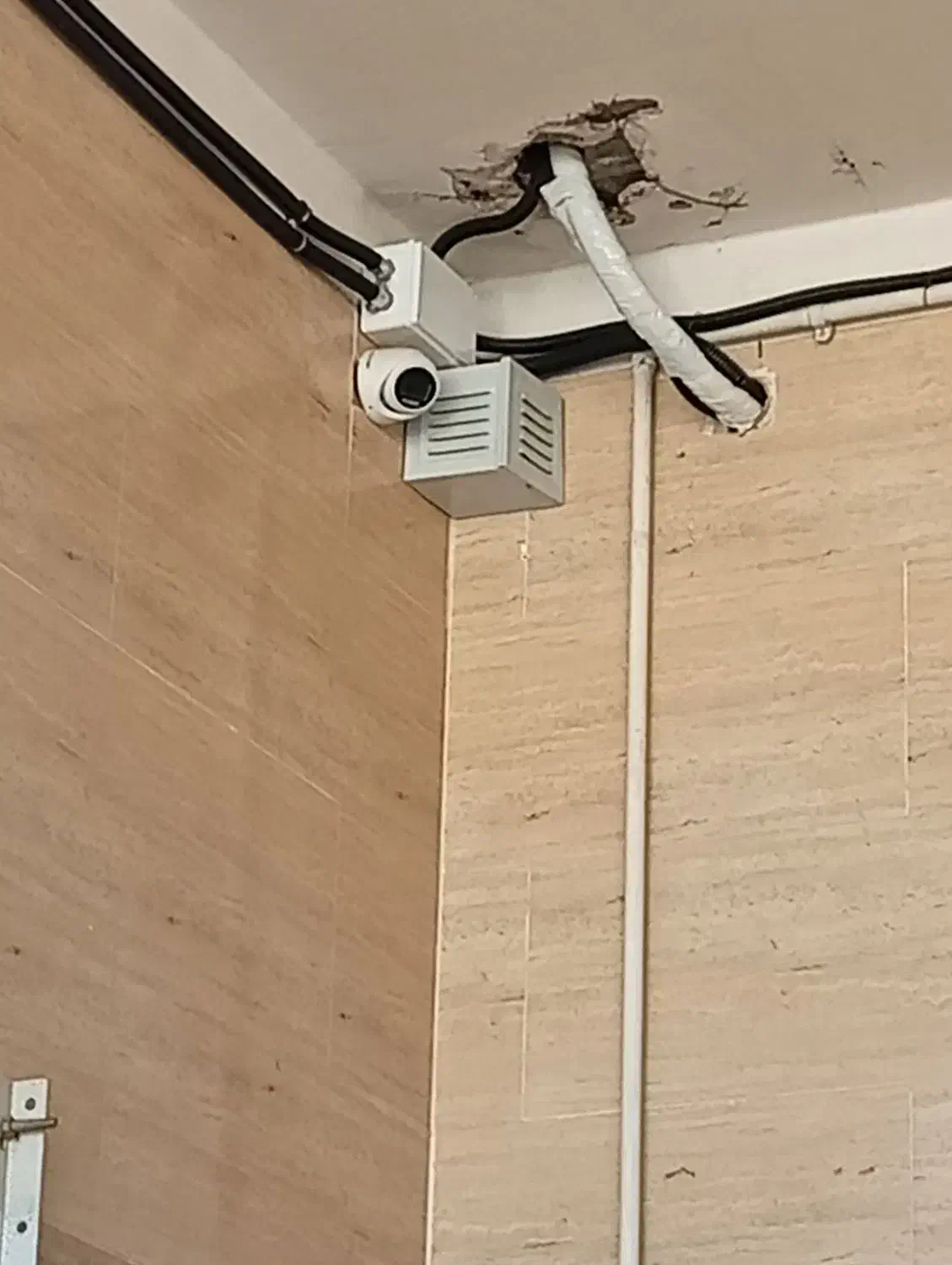 نصب انواع دوربین و دزدگیر با نازل ترین قیمت ها|خدمات پیشه و مهارت|بهبهان, |دیوار