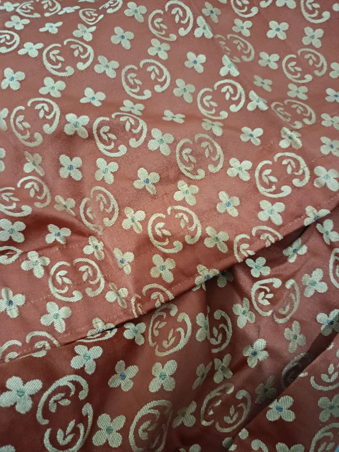 پرده|پرده، رانر، رومیزی|هشتگرد, مدرس|دیوار