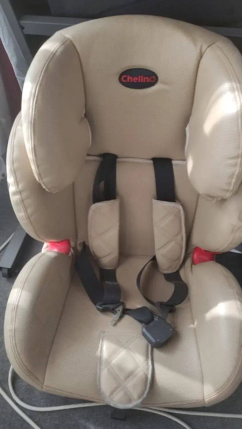 صندلی ماشین کودک|تخت و صندلی بچه|رشت, منظریه|دیوار