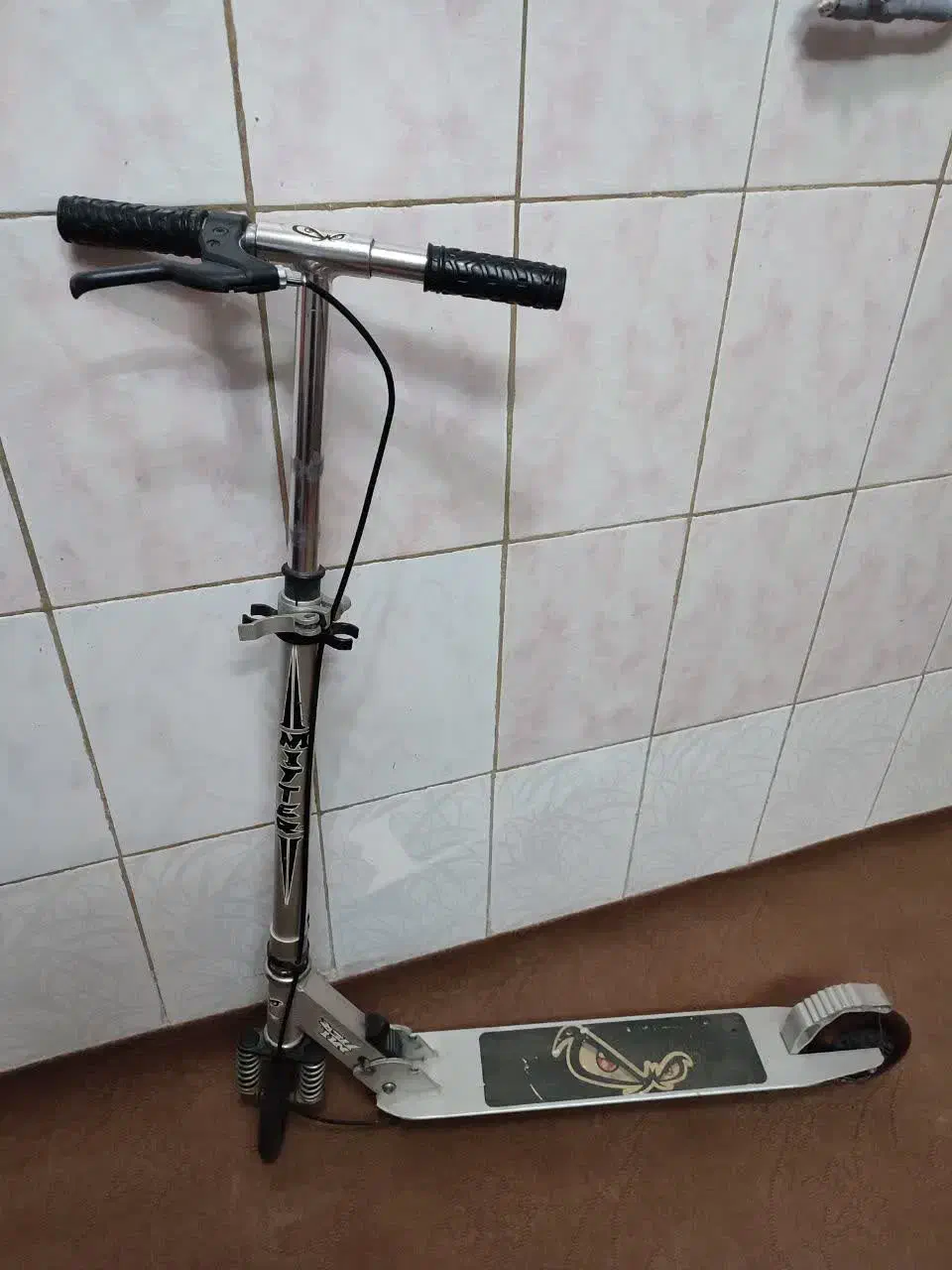 کیسه بوکس ـ دستکش بوکس ـ اسکوتر|تجهیزات ورزشی|تهران, درختی|دیوار