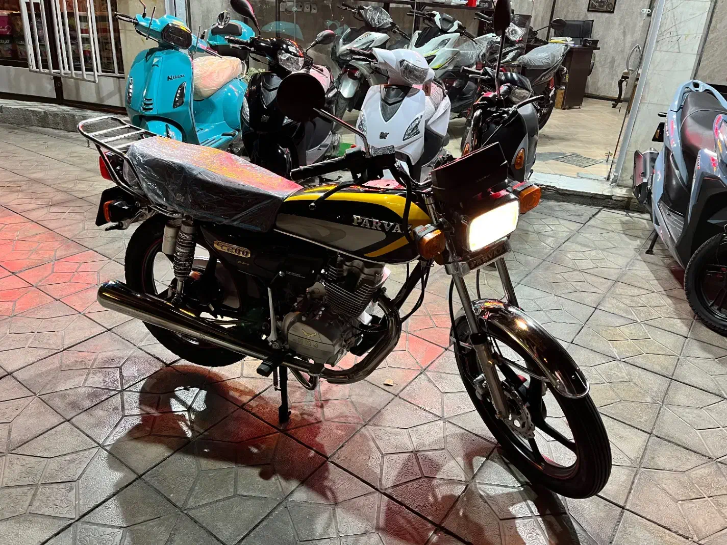 هوندا پرواز 200cc مدل 1403 درحد|موتورسیکلت|اصفهان, عسگریه|دیوار