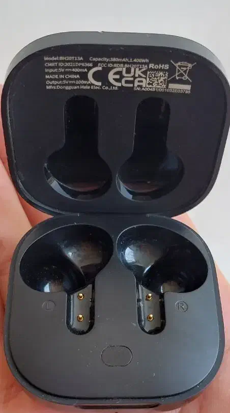 کیس شارژ ایرپاد هندزفری QCY|لوازم جانبی موبایل و تبلت|مشهد, شهید قربانی|دیوار