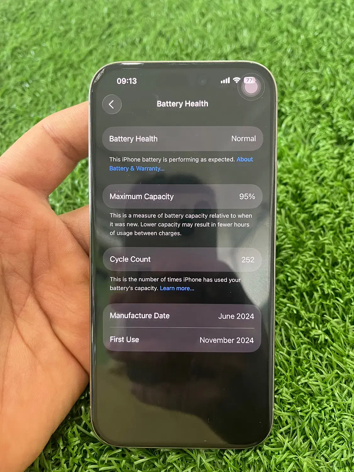 iPhone 15 Pro|موبایل|نور, |دیوار