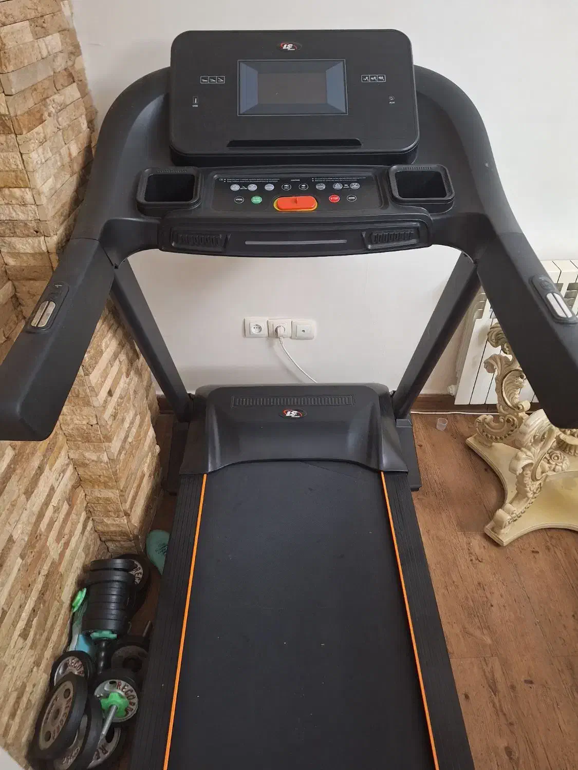 تردمیل در حد با تحمل وزن تا ۱۵۰ کیلو|تجهیزات ورزشی|تهران, جنتآباد شمالی|دیوار