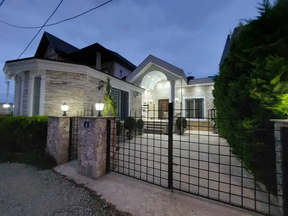 استخر دار دوخواب فول کد۷ ملایی|اجارهٔ کوتاه‌مدت ویلا و باغ|سلمان‌شهر, |دیوار