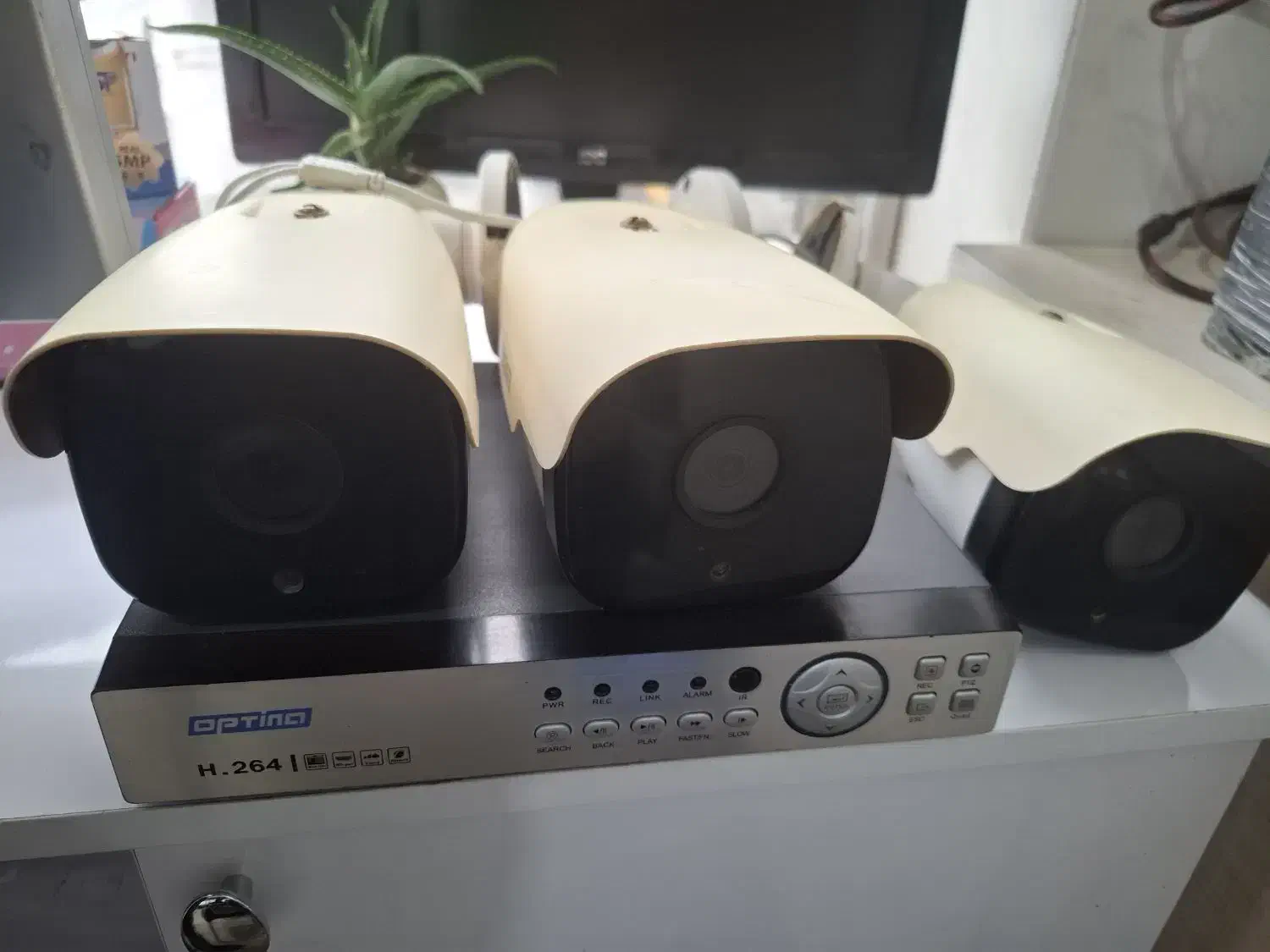 دوربین مداربسته کارکرده|دوربین مداربسته|شوط, |دیوار