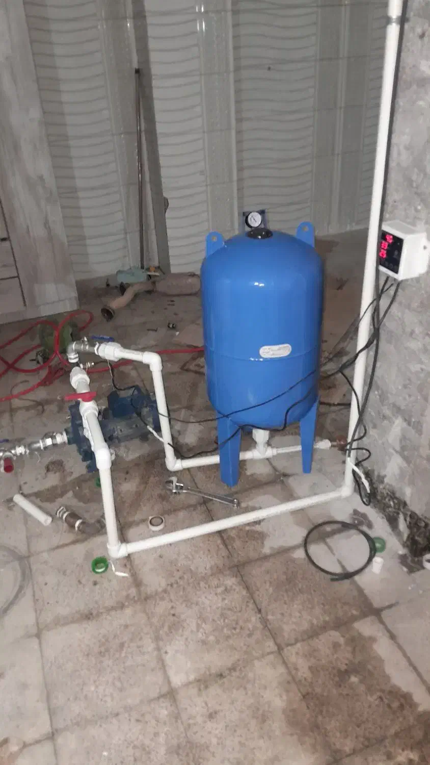 لوله کش ونصاب تانکر وکلید کنترل هوشمند پمپ آب|خدمات پیشه و مهارت|قرچک, مهدیه|دیوار