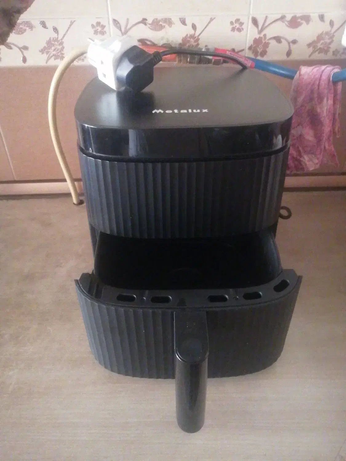 سرخ کن برقی بدون روغن درحد نو|اجاق گاز و لوازم برقی پختوپز|شیراز, شیخ روزبهان|دیوار