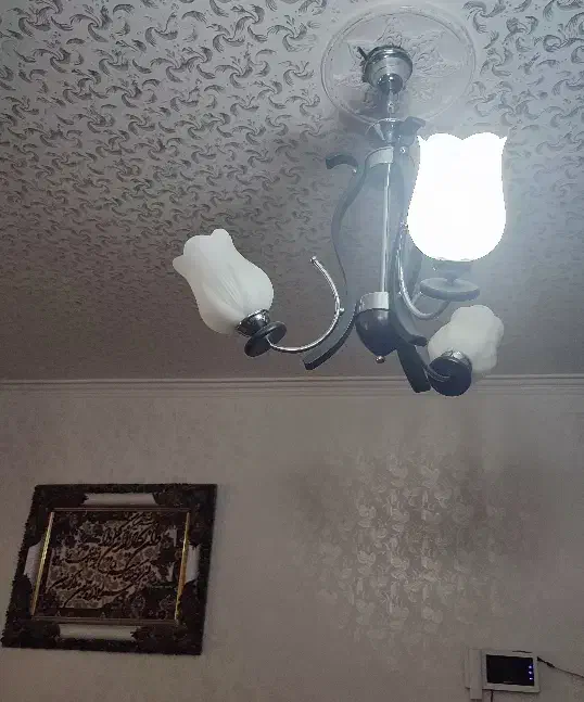 دوعدد لوستر سه شاخه|لوستر و چراغ آویز|اهواز, کوروش|دیوار