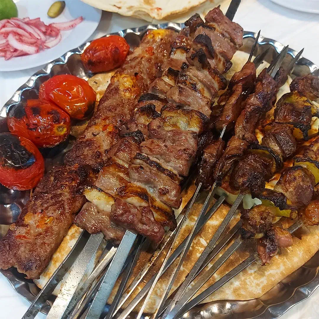 کارگر ماهر و کارگر ساده جگرکی|استخدام خدمات فروشگاه و رستوران|تهران, سعادت‌آباد|دیوار