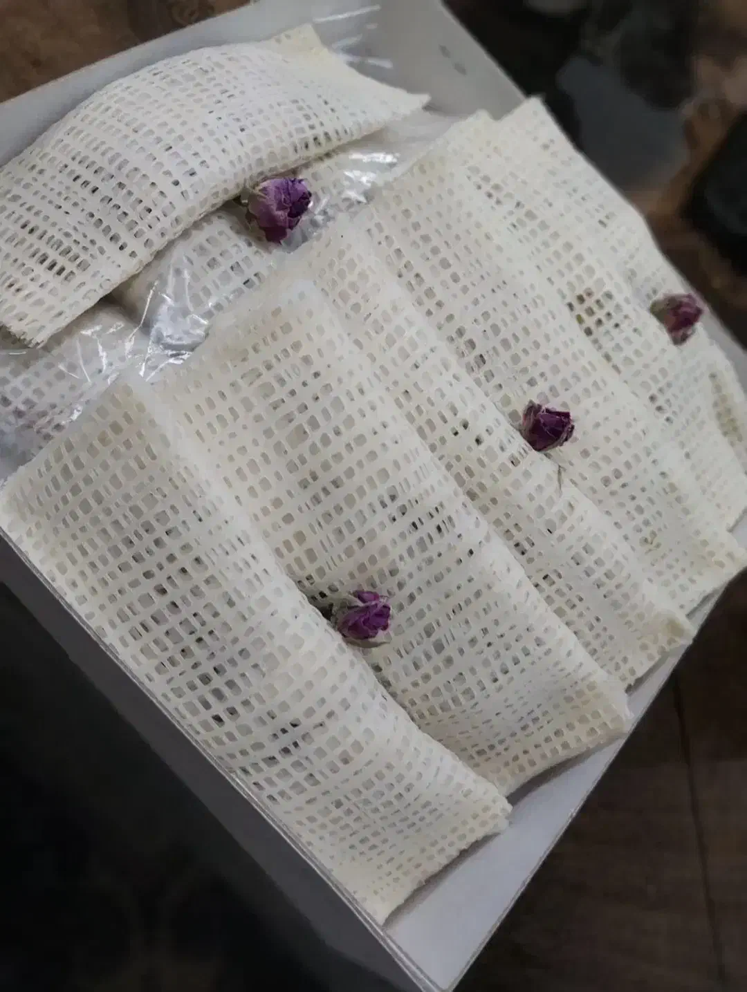 کشتا نان رشته خشکار|خوردنی و آشامیدنی|رشت, پاستوریزه|دیوار