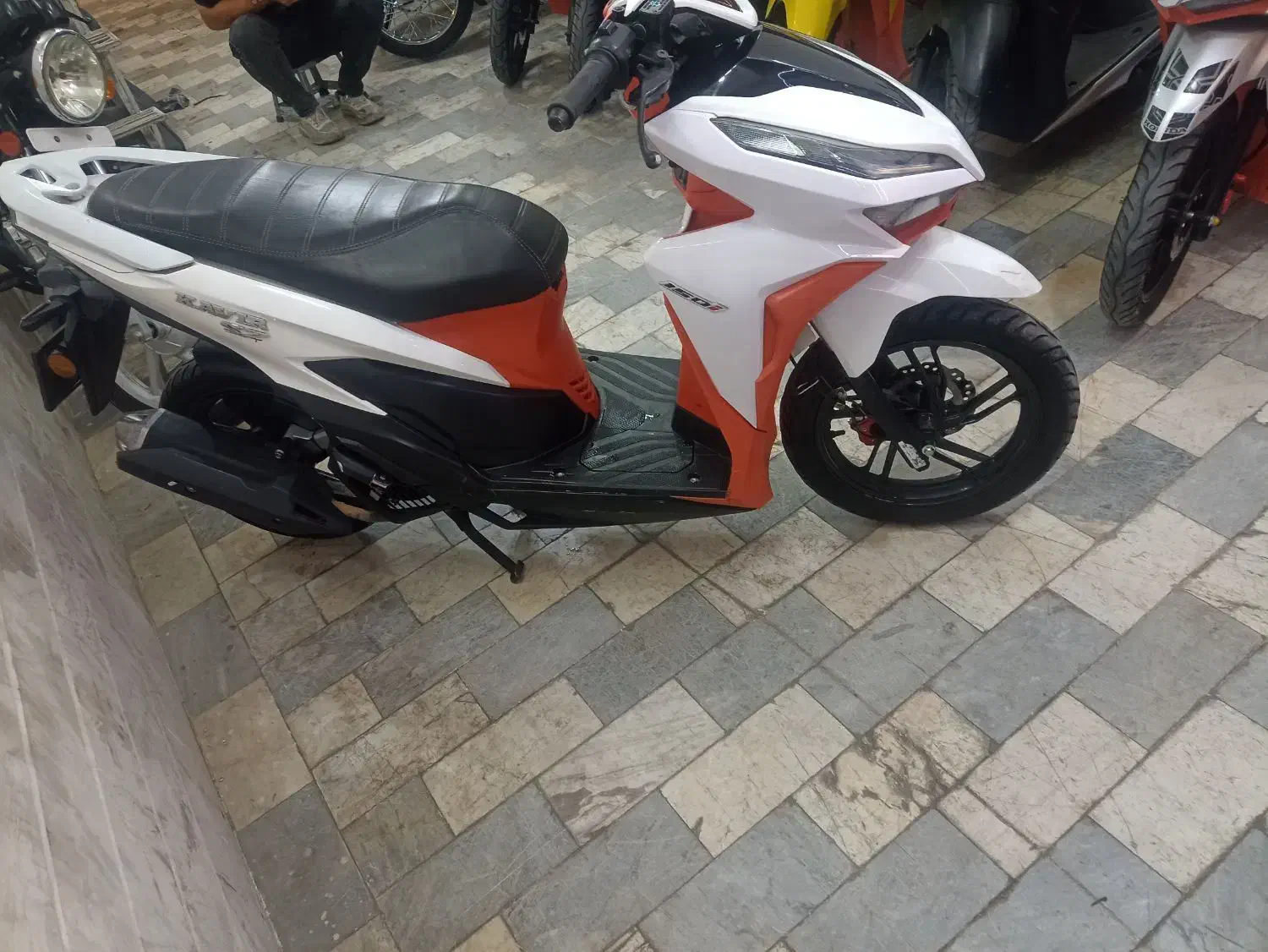 موتور کیلیک  کویر ۱۴۰۱ ب رویت|موتورسیکلت|قم, امامزاده ابراهیم|دیوار