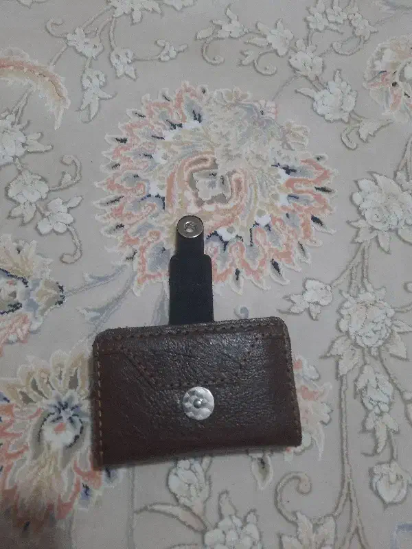 کیف کارتی|اشیا|گلبهار, شهر جدید گلبهار|دیوار