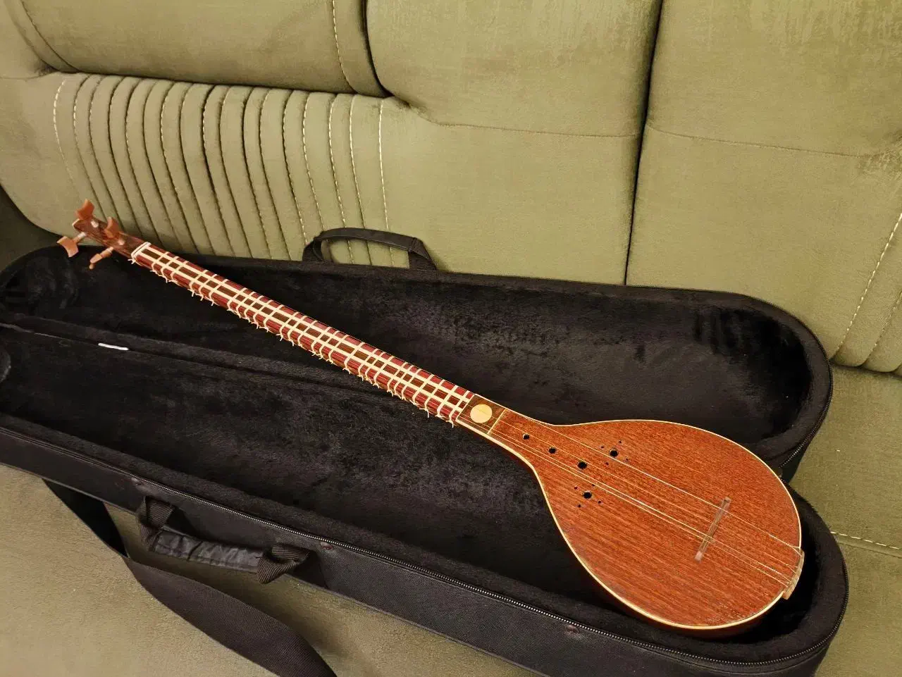 سه تار|سازهای سنتی|اراک, |دیوار