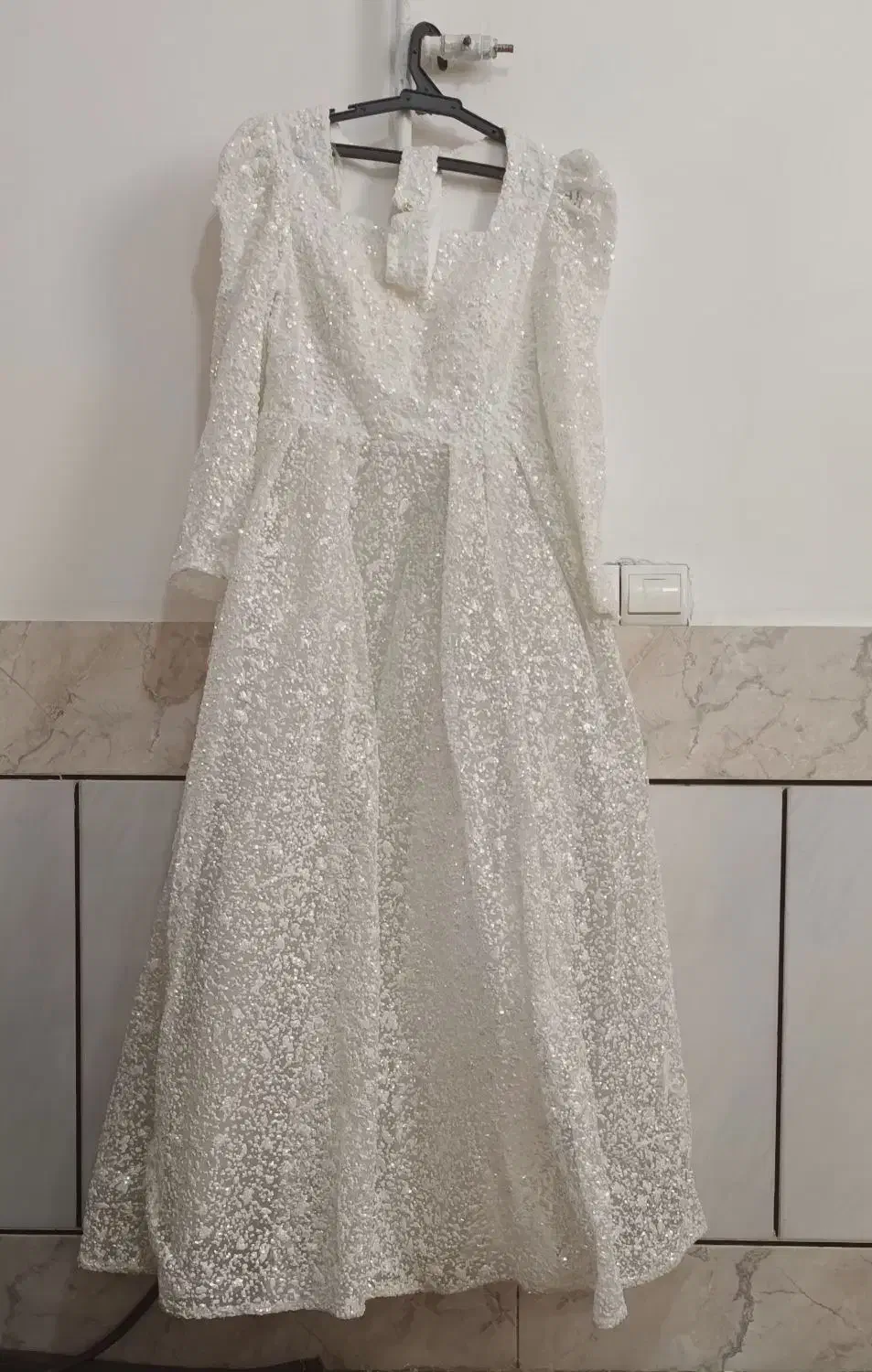 لباس عروس|لباس|الیگودرز, |دیوار