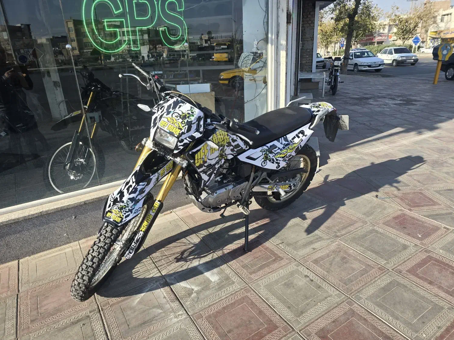 موتورسیکلت|موتورسیکلت|تربتحیدریه, ۴۵ متری|دیوار