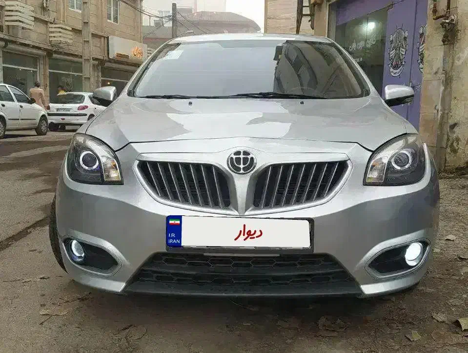 برلیانس ۳۲۰ مدل ۹۵ در حد اتومات|خودرو سواری و وانت|رشت, سعدی (تختی)|دیوار