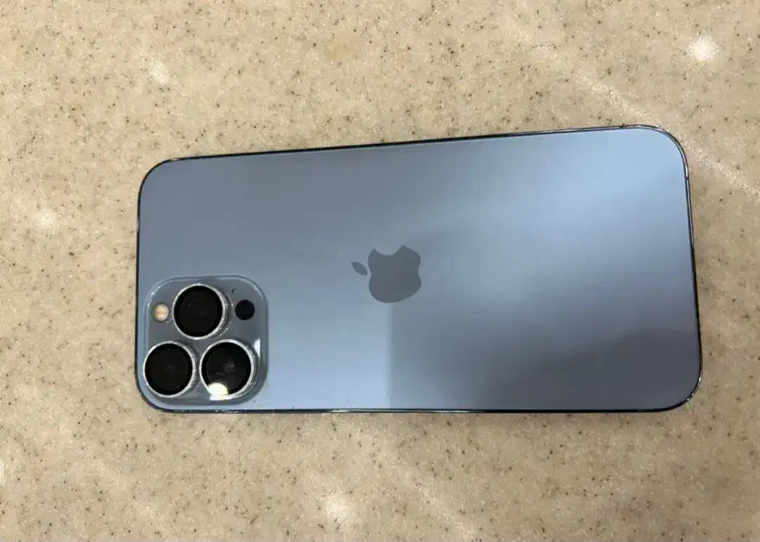 نیازمند یک همکار خانم آشنا با کامپیوتر|استخدام رایانه و فناوری اطلاعات|جم, |دیوار