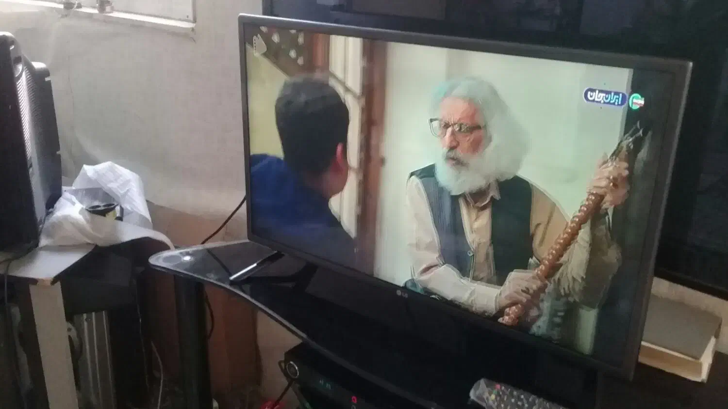 TV  LED  LG32   اینج|تلویزیون و پروژکتور|کرمانشاه, |دیوار