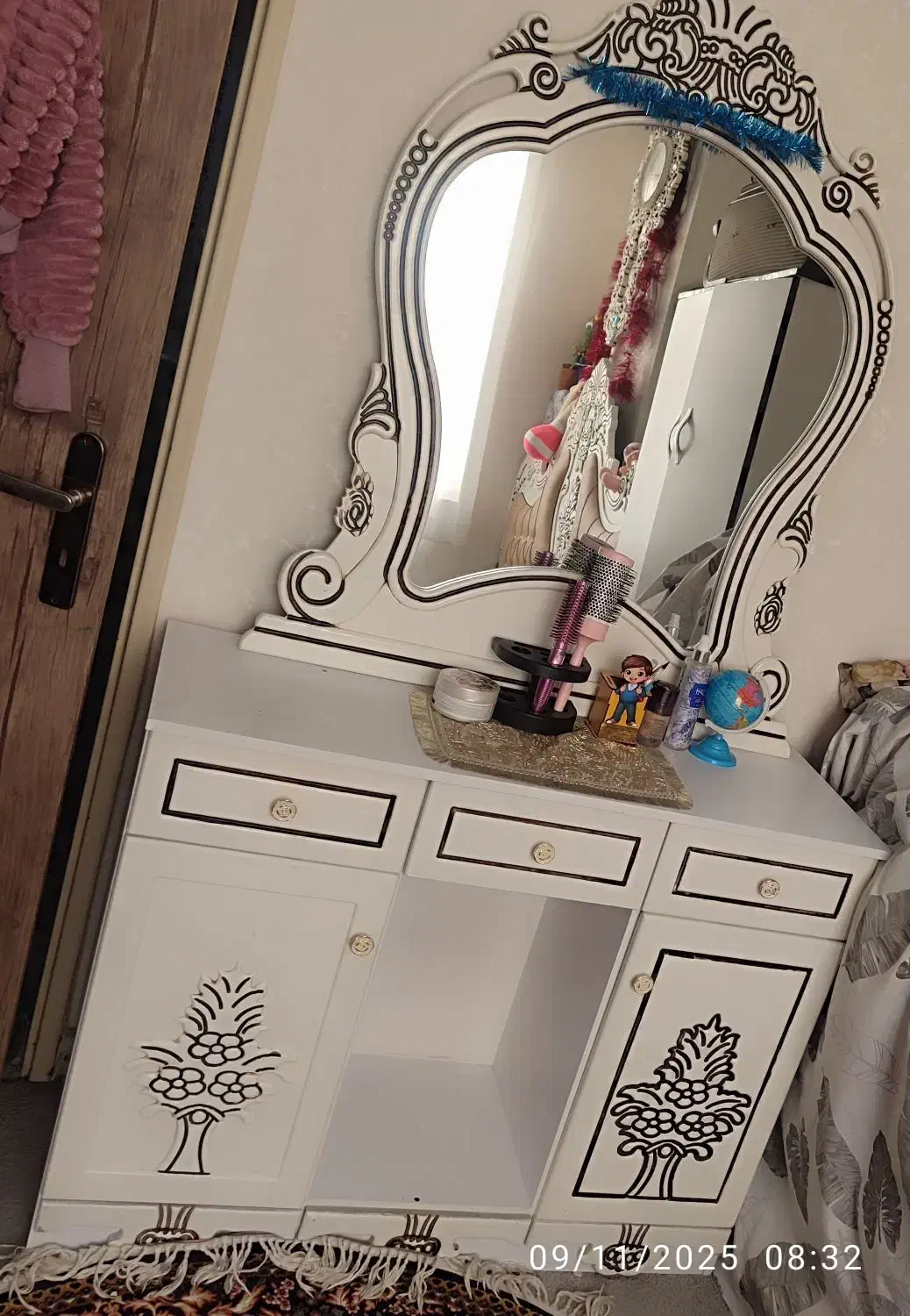 تخت خواب دونفره همراه کونسول و کشو|تخت و سرویس خواب|گلستان (تهران), |دیوار