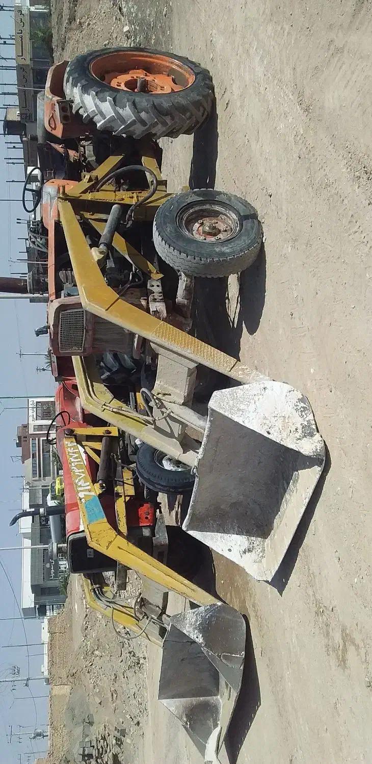 تراکتور فرگوسن مدل ۱۳۶۹ و رومانی|خودرو سنگین|کاشان, راه آهن کاشان|دیوار