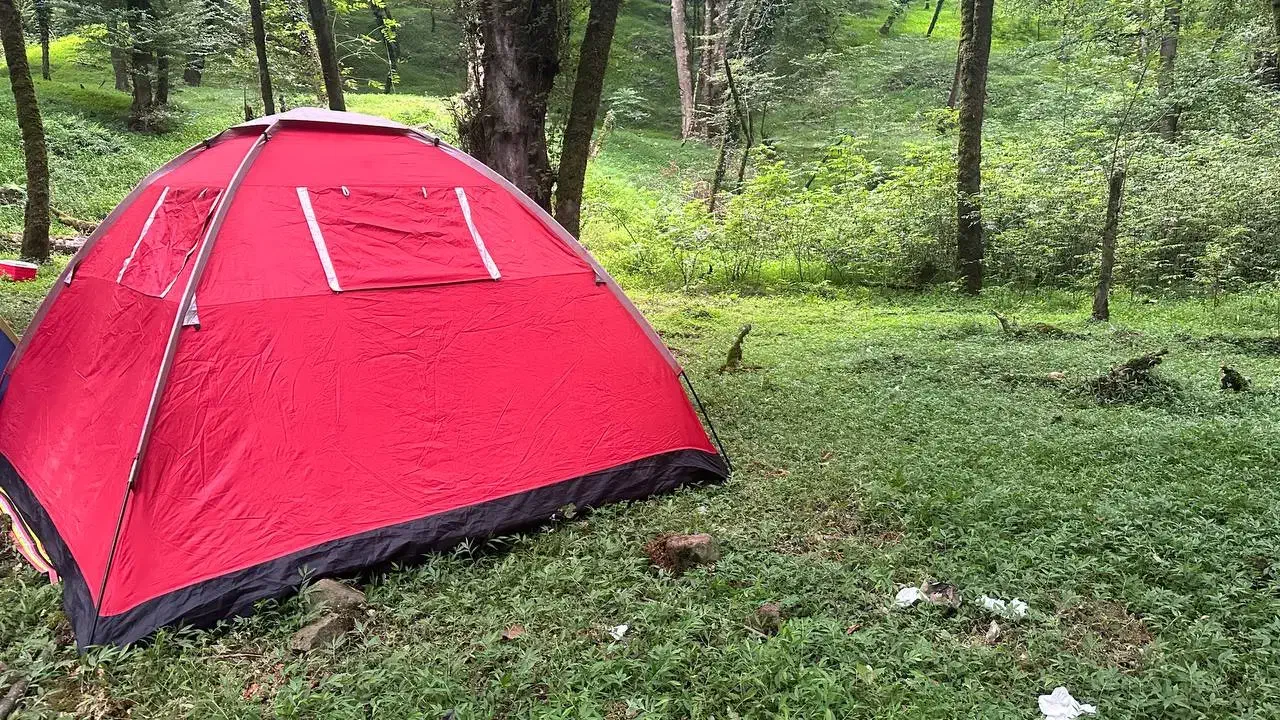 چادر 8 نفره قرمز ژاپنی پنجره دار ضد باد وباران|کوهنوردی و کمپینگ|رشت, گلسار|دیوار