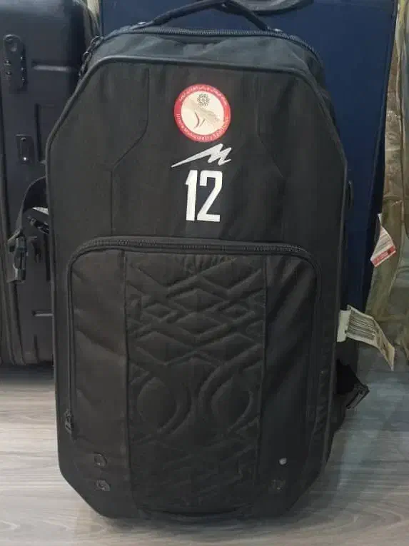 چمدان|لباس|اشنویه, |دیوار