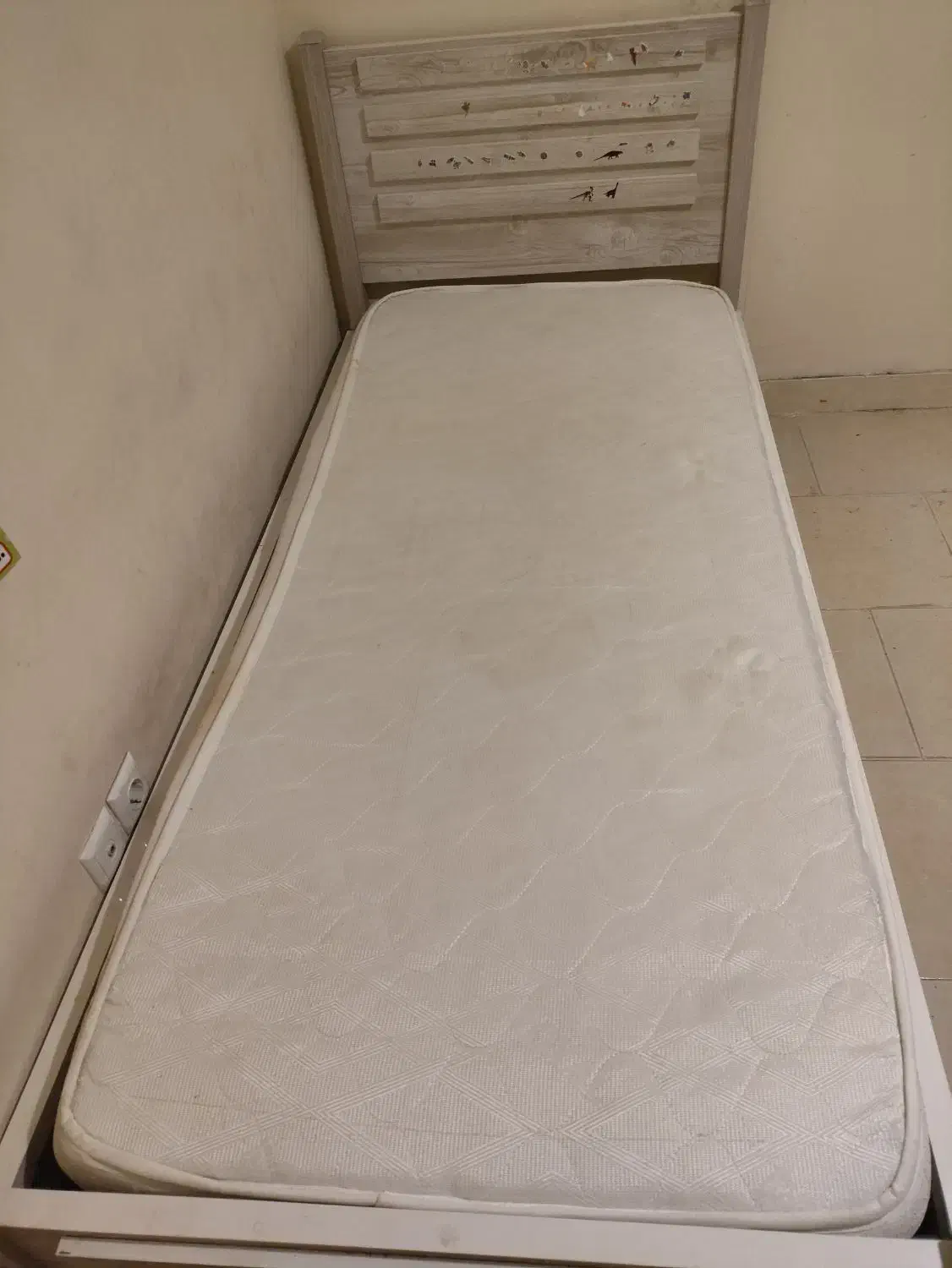 تخته خواب|تخت و سرویس خواب|پردیس, فاز ۸|دیوار