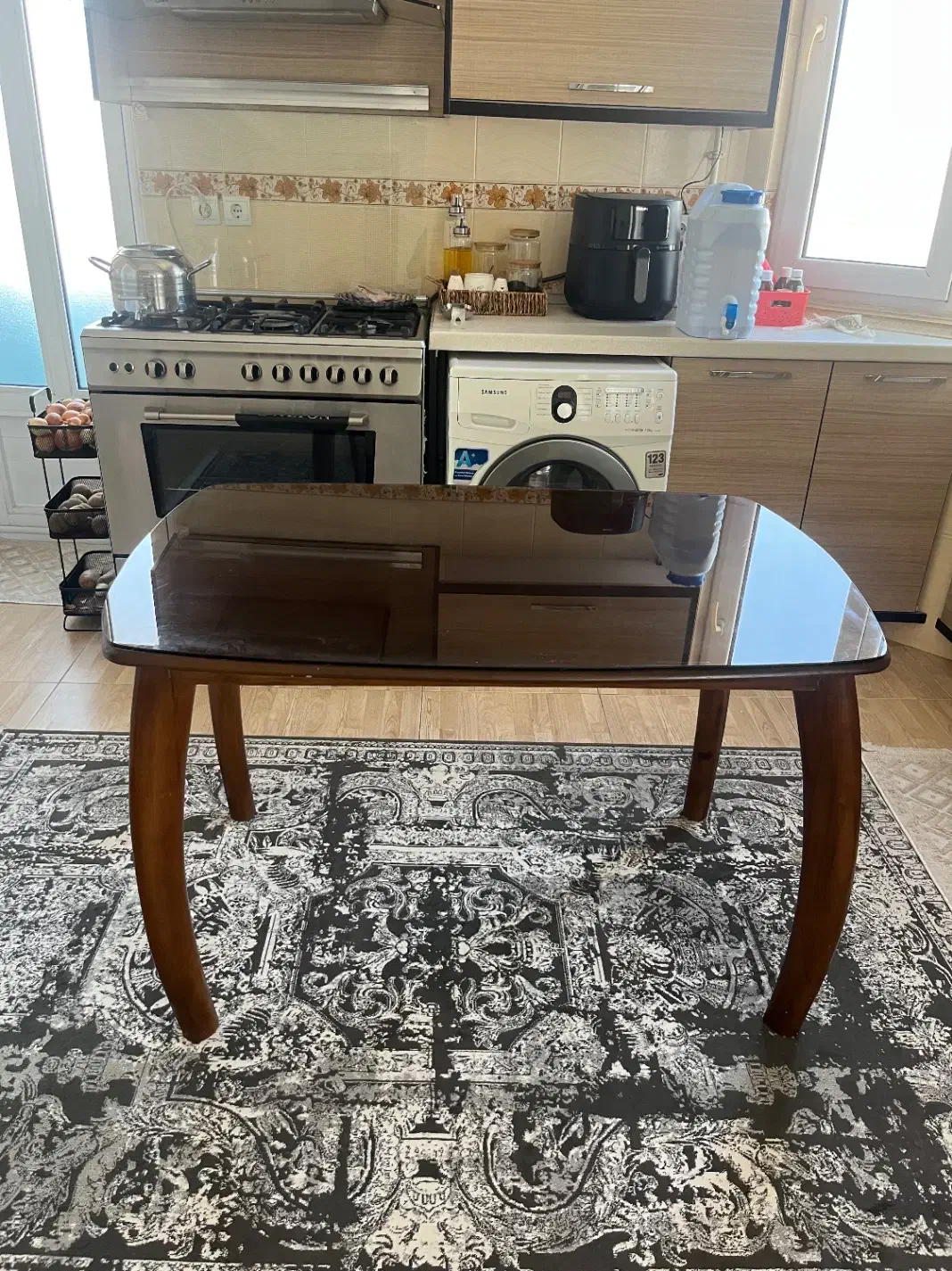 میز ناهارخوری کاملا سالم|میز و صندلی غذاخوری|میانه, |دیوار