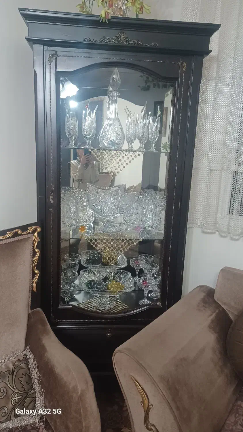 مبل به همراه جلو مبلی و ویترین|مبلمان خانگی و میز عسلی|رودهن, |دیوار