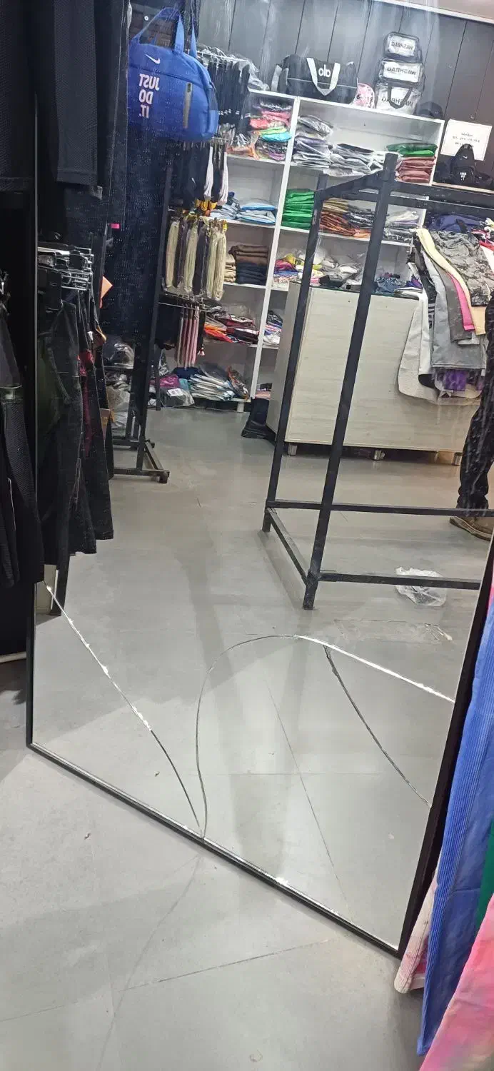 ایینه قدی مشکی فلزی|آینه|کرج, فاز ۱ مهرشهر|دیوار