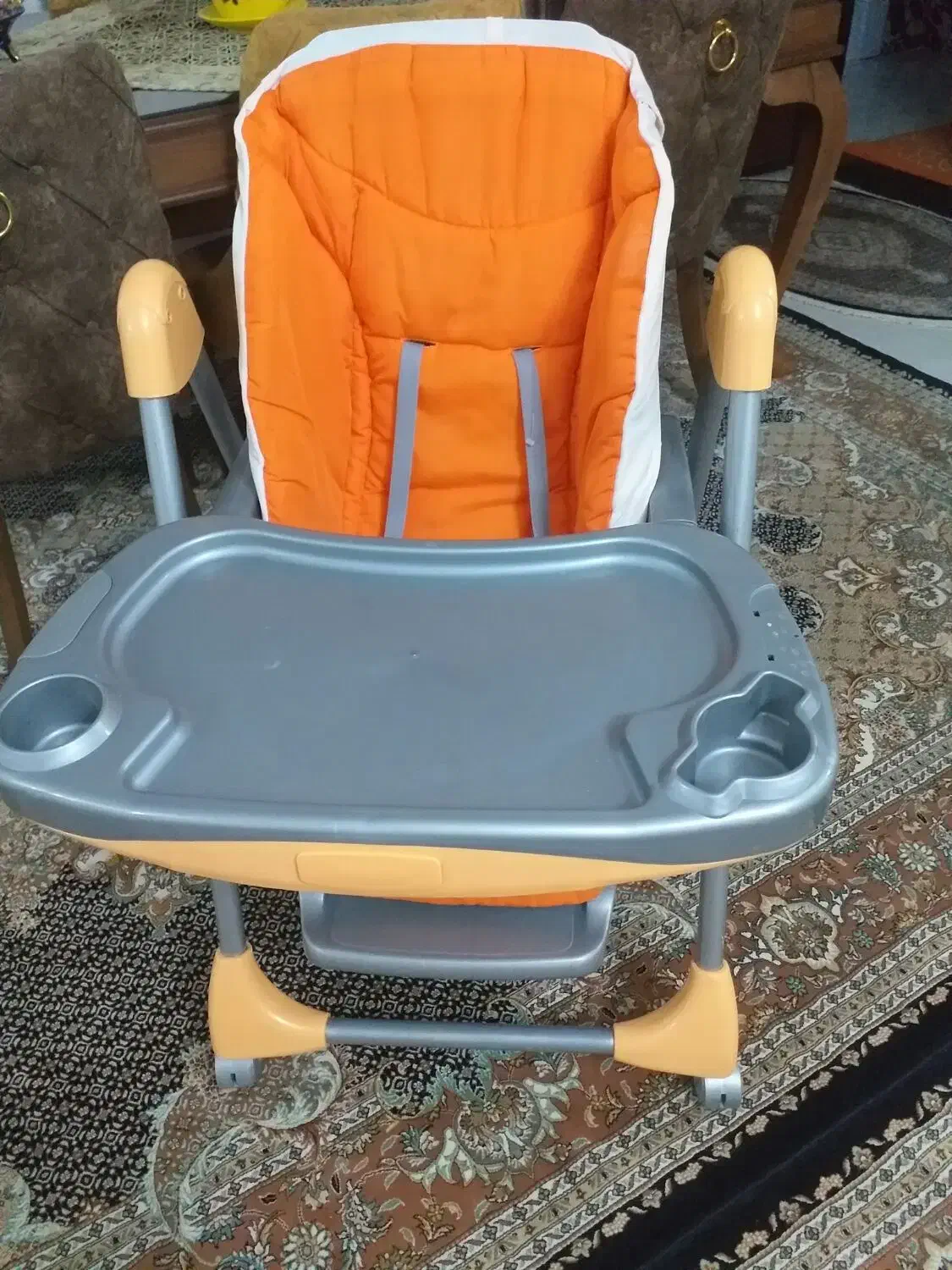 صندلی کودک|تخت و صندلی بچه|تبریز, |دیوار