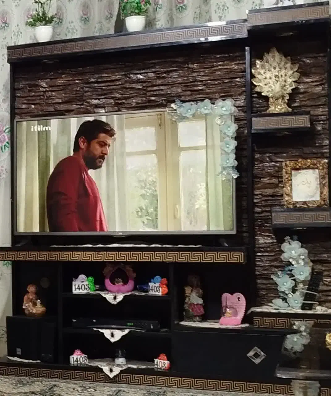 زیر تلویزیونی|میز تلویزیون|بروجرد, |دیوار