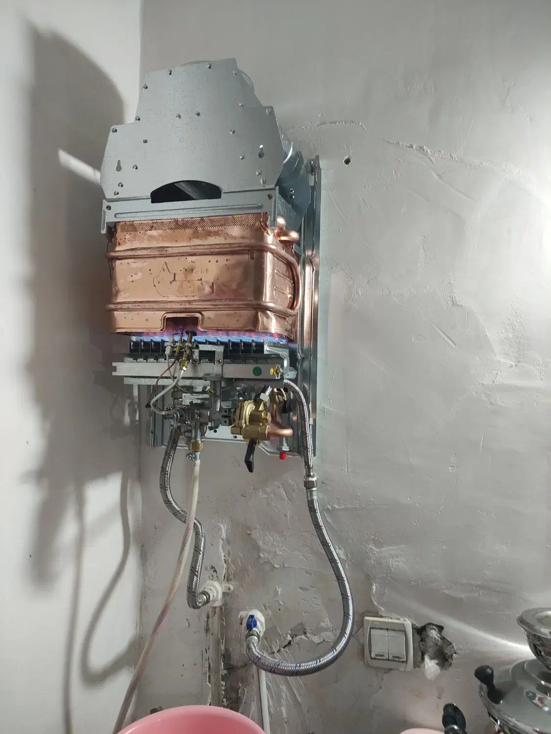 پکیج . رادیاتور . ابگرمکن . تصفیه اب . بخاری|آبگرمکن، پکیج، شوفاژ|نسیم‌شهر, |دیوار