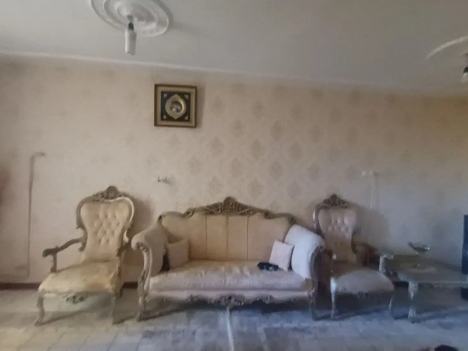 مبل|مبلمان خانگی و میز عسلی|کرج, شهرک جهان‌نما|دیوار