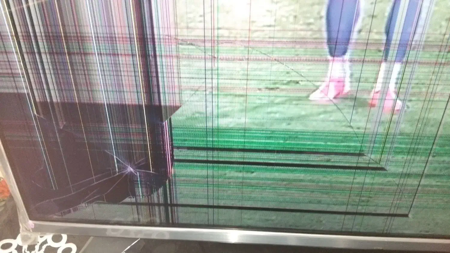 تلویزیون ۴۹ اینچ LG|تلویزیون و پروژکتور|دورود, |دیوار