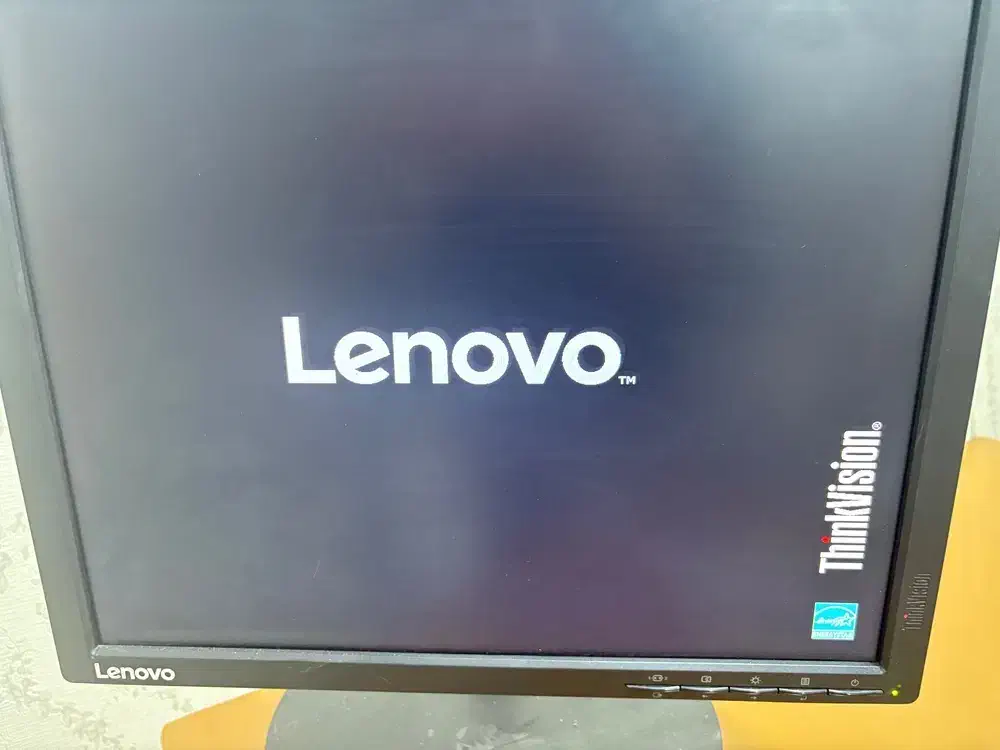 مانیتور لنوو|قطعات و لوازم جانبی رایانه|اهواز, کوی فرهنگیان ۱|دیوار