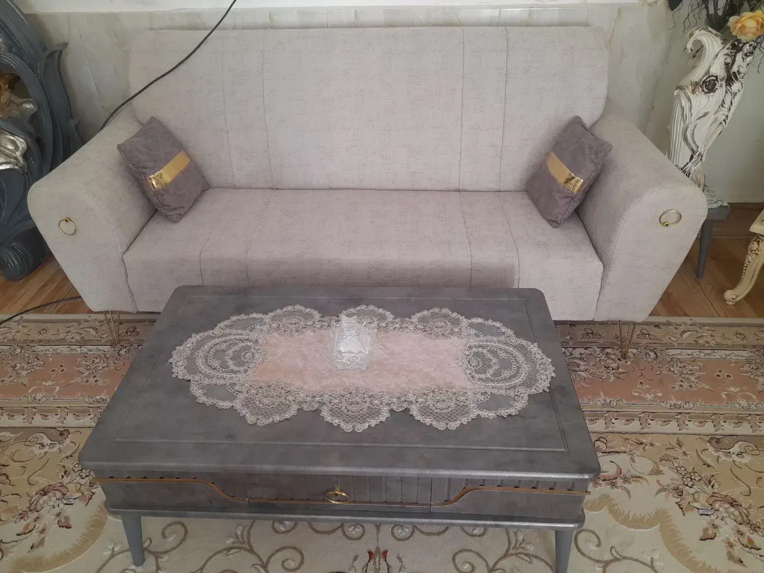 مبل ۷نفره نو همراه بوفه ساعت ایستاده وایینه|مبلمان خانگی و میز عسلی|تبریز, |دیوار