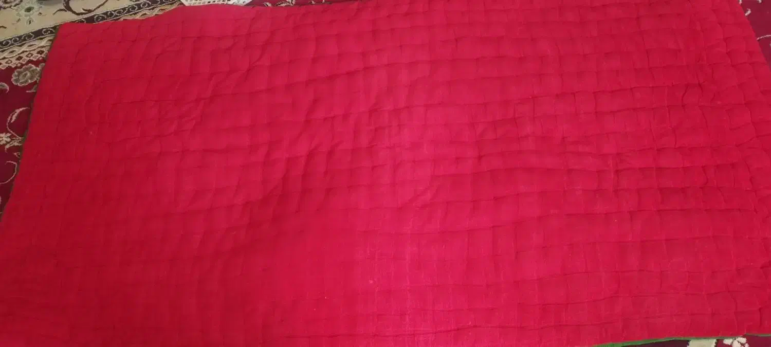 دوشک|رختخواب، بالش، پتو|خاش, |دیوار