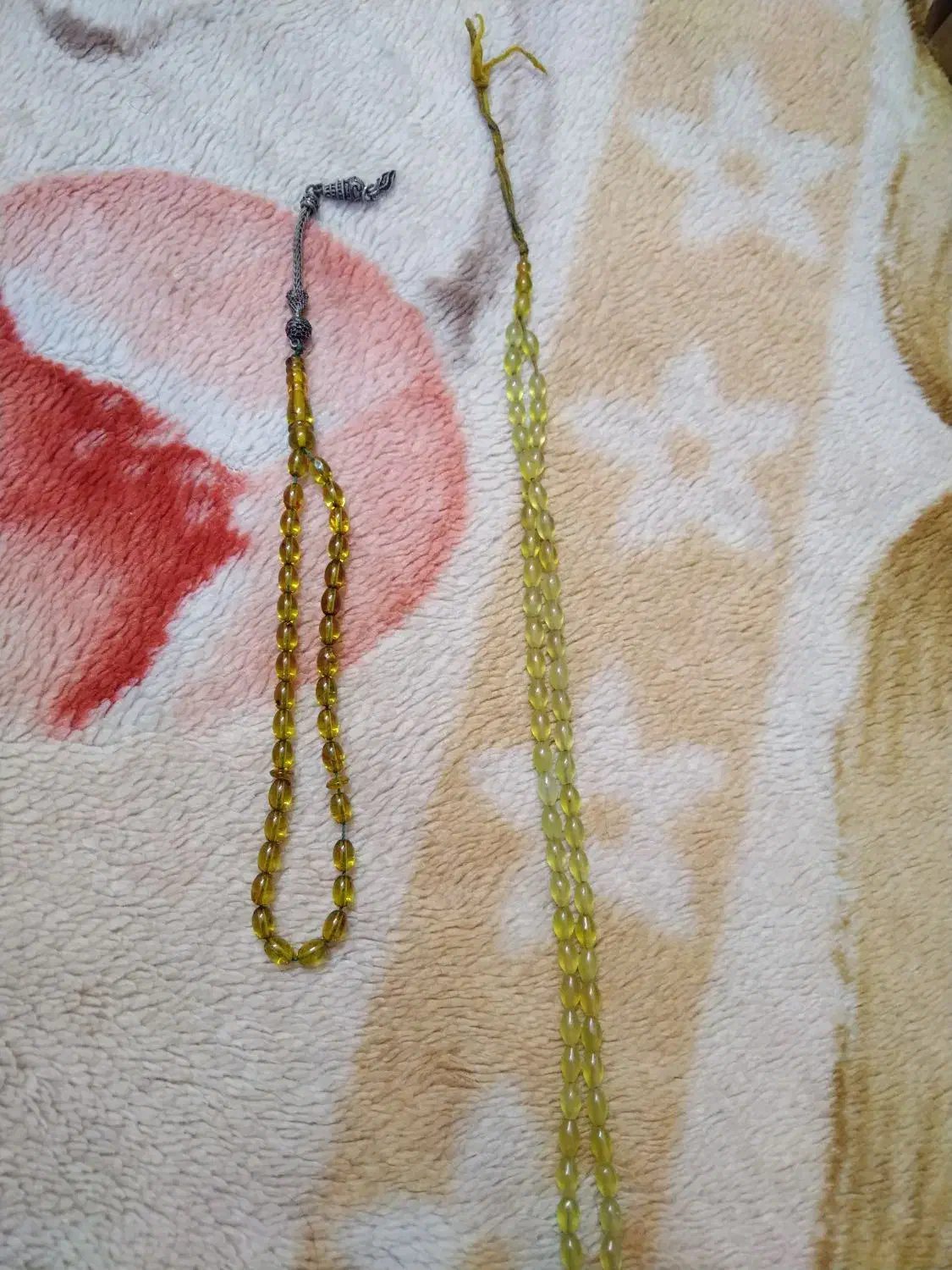 دوعدد تسبیح نقره کاری شده|جواهرات|شیراز, ریشمک|دیوار