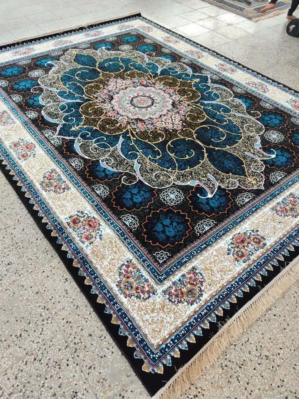 حراج فرش های ۶و۹و۱۲‌متری  از شرکت|فرش|کاشان, شهرک صنعتی راوند|دیوار