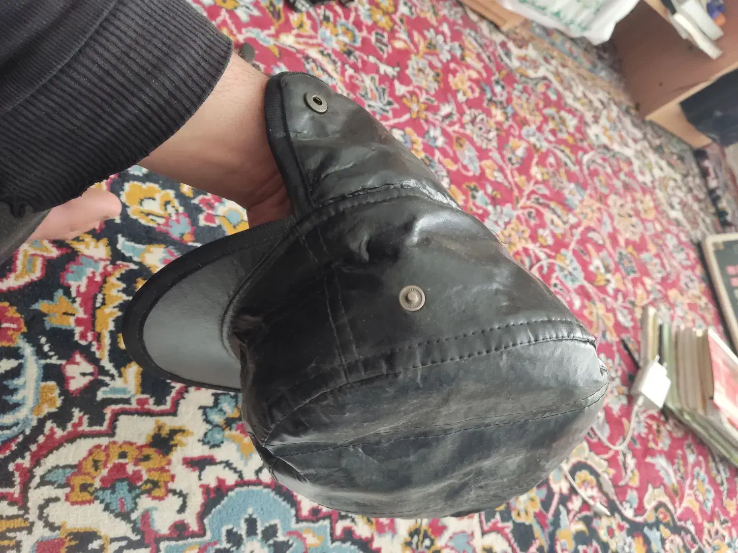 کلاه پشمی|لباس|پیر بکران, |دیوار