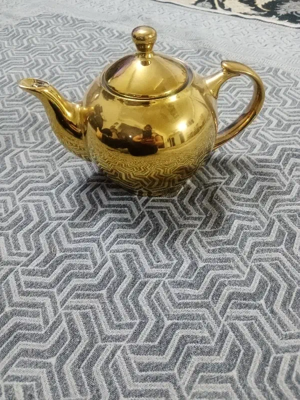 قوری چینی بزرگ نو 2لیتری|قوری، کتری، قهوهساز دستی|تربتحیدریه, بی بی حسنیه|دیوار