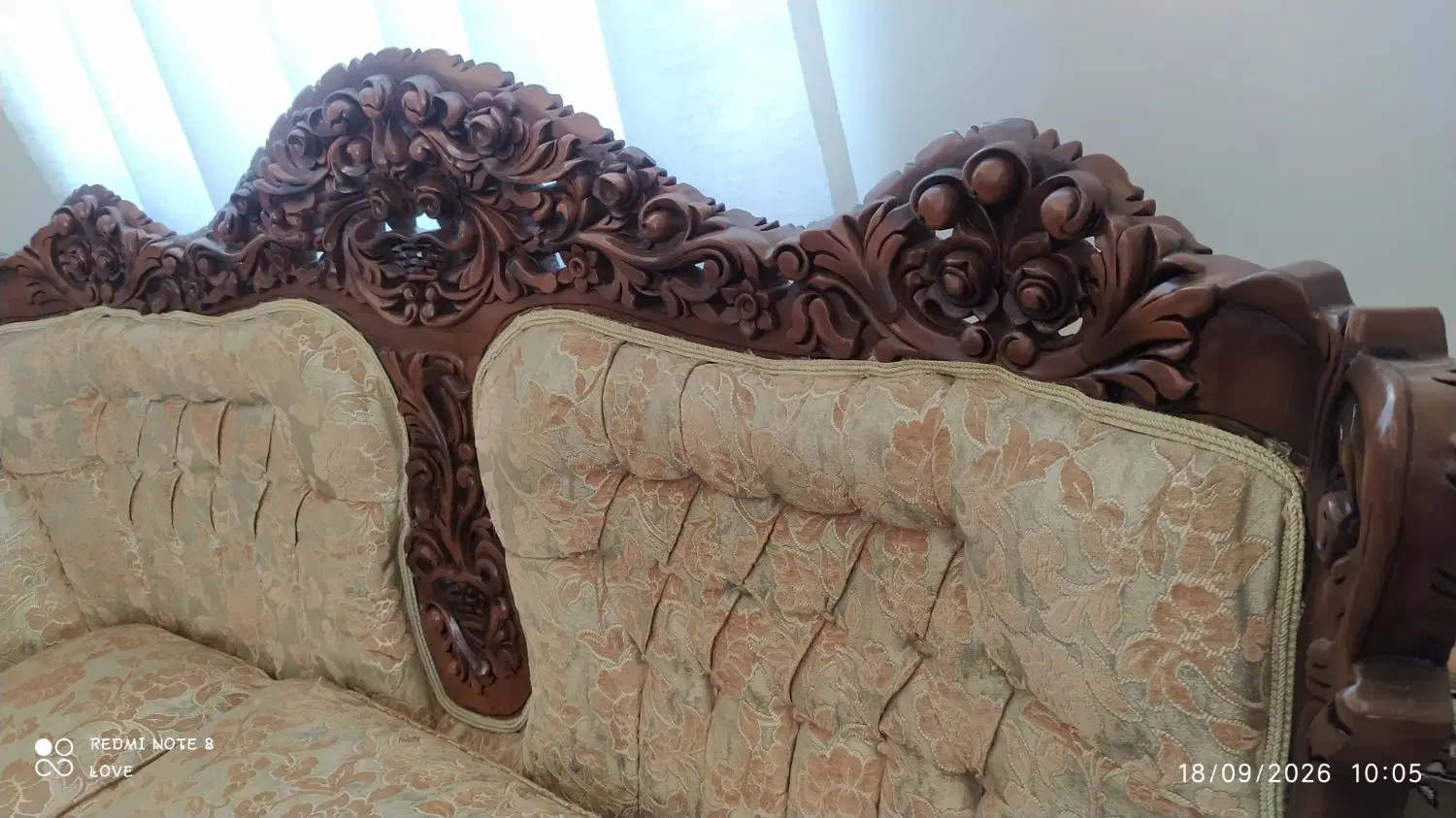 مبل ۷ نفره چوب گردو سلطنتی به همراه میز ناهارخوری|مبلمان خانگی و میز عسلی|تهران, اتابک|دیوار