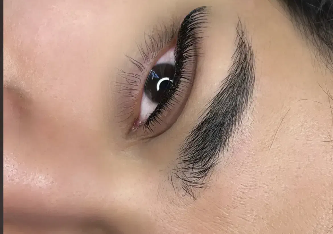 کاشت و اکستشن مژه|خدمات آرایشگری و زیبایی|سنندج, |دیوار